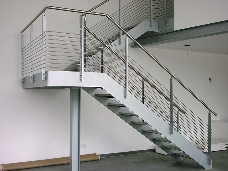 Innentreppe in einem Bürogebäude